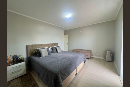 Casa à venda com 220m², 4 quartos e 5 vagasQuarto 2