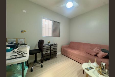 Casa à venda com 220m², 4 quartos e 5 vagasQuarto 4