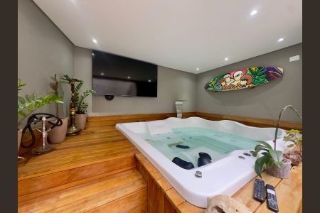 Casa à venda com 220m², 4 quartos e 5 vagasArea externa ofuro