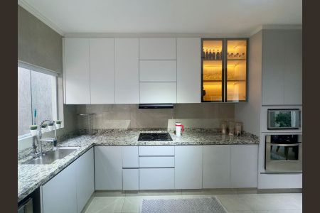 Casa à venda com 220m², 4 quartos e 5 vagasCozinha