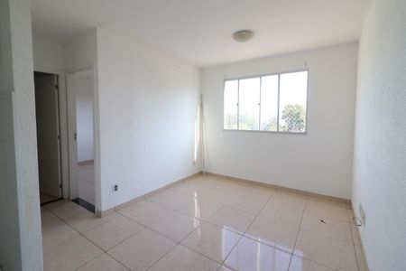 Sala de apartamento para alugar com 2 quartos, 39m² em São Pedro, Osasco