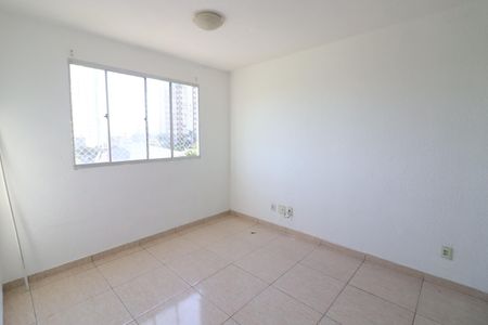 Sala de apartamento para alugar com 2 quartos, 39m² em São Pedro, Osasco
