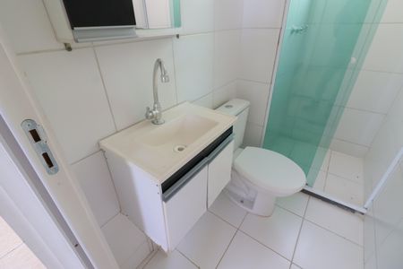Banheiro de apartamento para alugar com 2 quartos, 39m² em São Pedro, Osasco