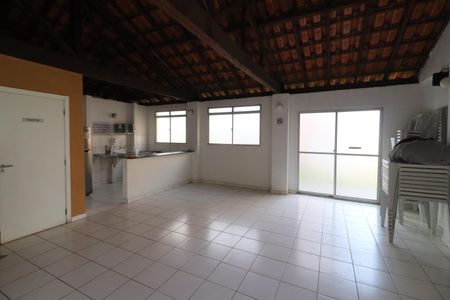 Apartamento para alugar com 39m², 2 quartos e 1 vagaÁrea comum - Salão de festas
