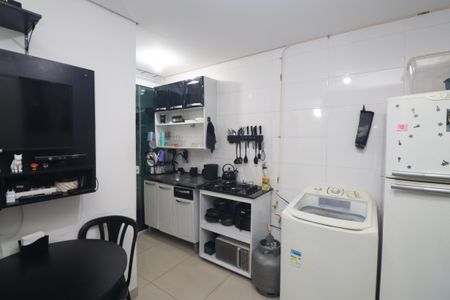 Sala/Cozinha de apartamento à venda com 1 quarto, 36m² em Vila Mazzei, São Paulo