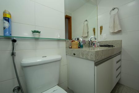 Apartamento à venda com 116m², 4 quartos e 2 vagasBANHEIRO1