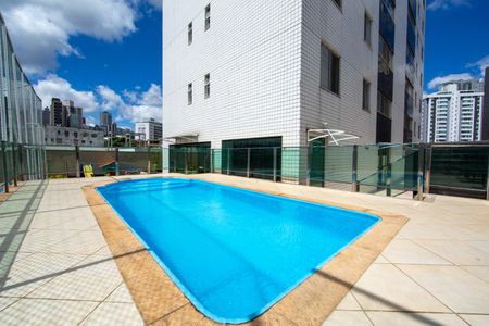 Apartamento à venda com 116m², 4 quartos e 2 vagasPISCINA