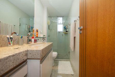 Apartamento à venda com 116m², 4 quartos e 2 vagasBANHEIRO2