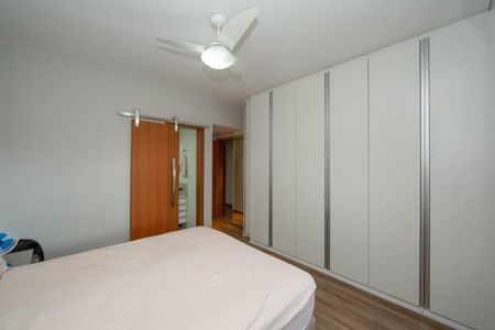 Apartamento à venda com 116m², 4 quartos e 2 vagasQUARTO1