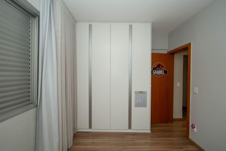 Apartamento à venda com 116m², 4 quartos e 2 vagasQUARTO2