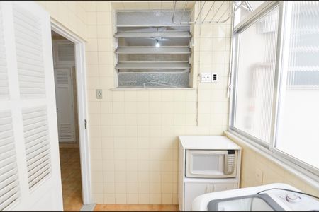 Apartamento para alugar com 110m², 3 quartos e 1 vagaÁrea de Serviço