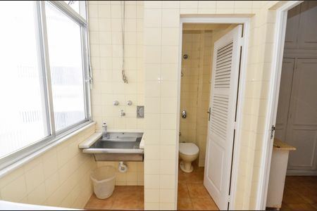Apartamento para alugar com 110m², 3 quartos e 1 vagaÁrea de Serviço
