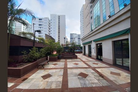 Studio à venda com 28m², 1 quarto e 1 vaga Studio à venda com 28m², 1 quarto e 1 vagaÁrea comum