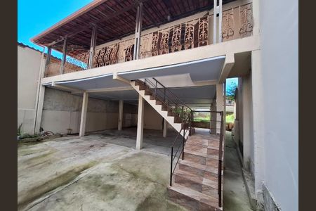 Casa à venda com 410m², 3 quartos e 6 vagasFoto 01