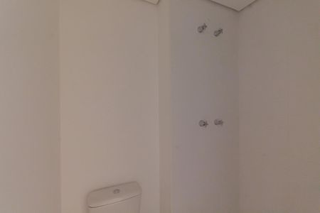 Banheiro de kitnet/studio à venda com 1 quarto, 25m² em Moema, São Paulo