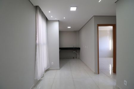 Sala de apartamento para alugar com 2 quartos, 40m² em Jardim Ouro Branco, Ribeirão Preto