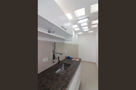Casa à venda com 91m², 2 quartos e 2 vagasCozinha 