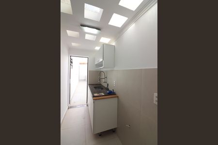Casa à venda com 91m², 2 quartos e 2 vagasCozinha 