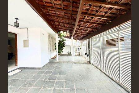 Casa à venda com 170m², 4 quartos e 3 vagas