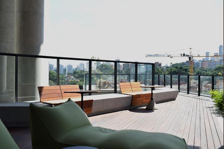 Apartamento para alugar com 67m², 2 quartos e 1 vagaPiscina