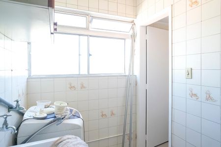 Apartamento para alugar com 71m², 2 quartos e 1 vagaÁrea de serviço