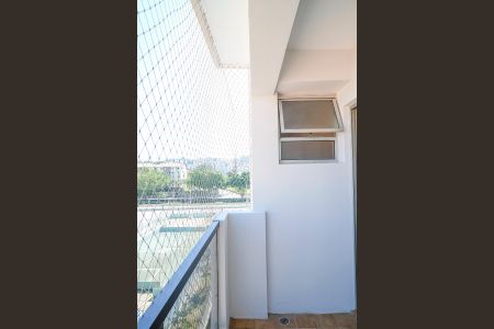 Apartamento para alugar com 71m², 2 quartos e 1 vagaVaranda