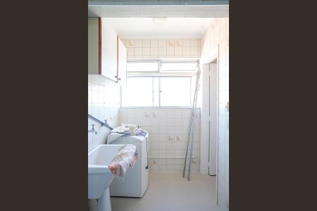 Apartamento para alugar com 71m², 2 quartos e 1 vagaÁrea de serviço