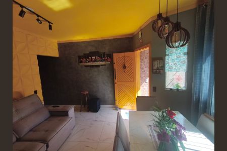 Casa à venda com 140m², 2 quartos e 1 vagaSala