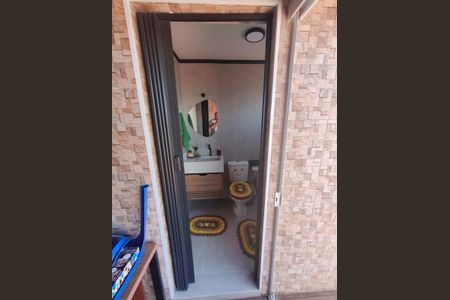 Casa à venda com 140m², 2 quartos e 1 vagaBanheiro