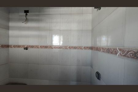 Casa para alugar com 100m², 3 quartos e 1 vagaBanheiro externo