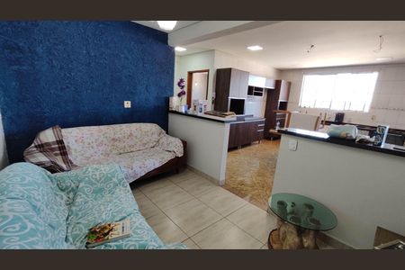 Sala de estar de casa para alugar com 3 quartos, 100m² em Vila Monteiro, Poá