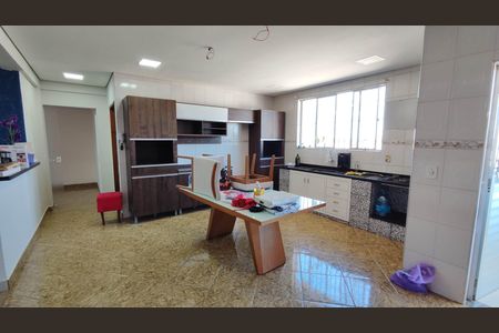 Casa para alugar com 100m², 3 quartos e 1 vagaCozinha e Sala de jantar