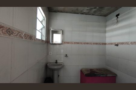 Casa para alugar com 100m², 3 quartos e 1 vagaBanheiro externo