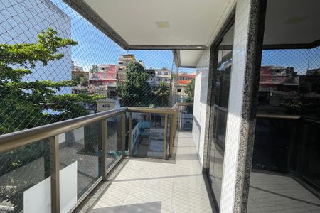 Apartamento para alugar com 121m², 3 quartos e 1 vagaVaranda
