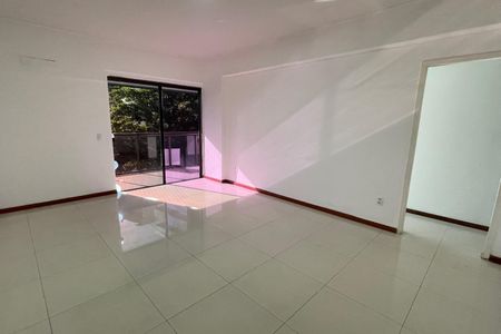 Sala de apartamento para alugar com 3 quartos, 121m² em Jardim Vinte E Cinco de Agosto, Duque de Caxias