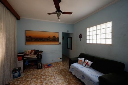 Casa à venda com 200m², 4 quartos e 1 vaga Casa à venda com 200m², 4 quartos e 1 vagaSala casa 2