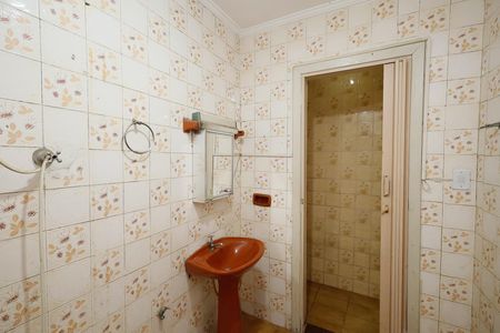 Casa à venda com 200m², 4 quartos e 1 vaga Casa à venda com 200m², 4 quartos e 1 vagaBanheiro casa 1
