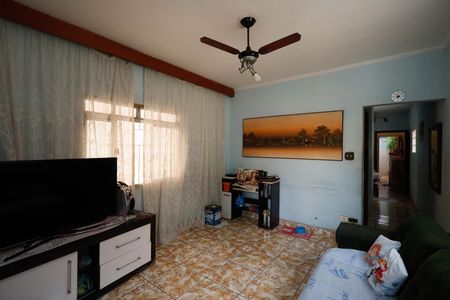 Casa à venda com 200m², 4 quartos e 1 vaga Casa à venda com 200m², 4 quartos e 1 vagaSala casa 2