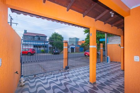 Casa à venda com 110m², 3 quartos e 2 vagasGaragem