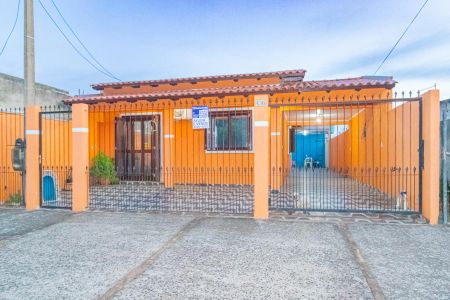 Casa à venda com 110m², 3 quartos e 2 vagasFachada