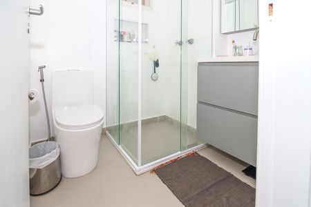 Apartamento à venda com 82m², 3 quartos e 2 vagasBanheiro da Suíte