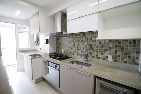 Apartamento à venda com 98m², 3 quartos e 2 vagasCozinha