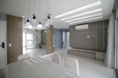 Apartamento à venda com 98m², 3 quartos e 2 vagasSala