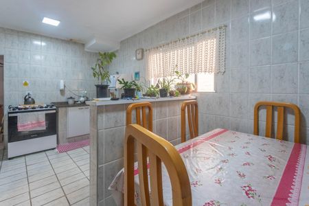 Apartamento à venda com 100m², 2 quartos e 1 vagaCopa / cozinha 