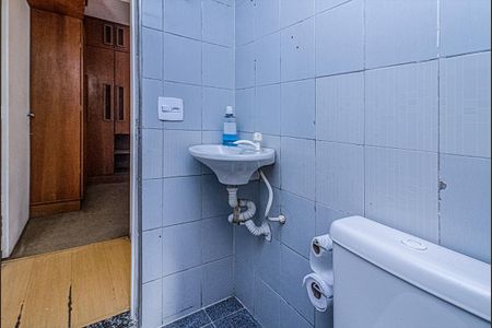 Apartamento para alugar com 60m², 2 quartos e 1 vagabanheiro social_3
