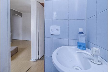 Apartamento para alugar com 60m², 2 quartos e 1 vagabanheiro social_4