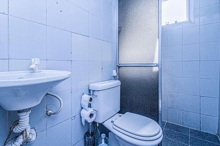 Apartamento para alugar com 60m², 2 quartos e 1 vagabanheiro social_1