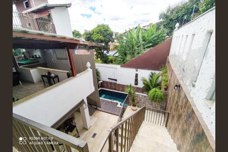 Casa à venda com 360m², 4 quartos e 3 vagasFoto 08