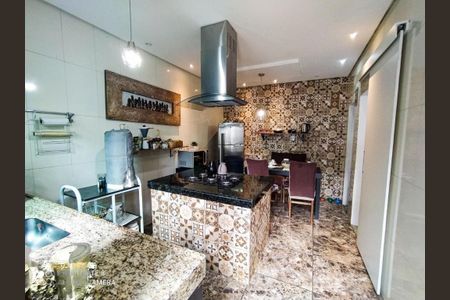 Casa à venda com 360m², 4 quartos e 3 vagasFoto 11