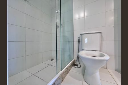 Casa de condomínio à venda com 163m², 4 quartos e 1 vagaSuíte 2 - Banheiro